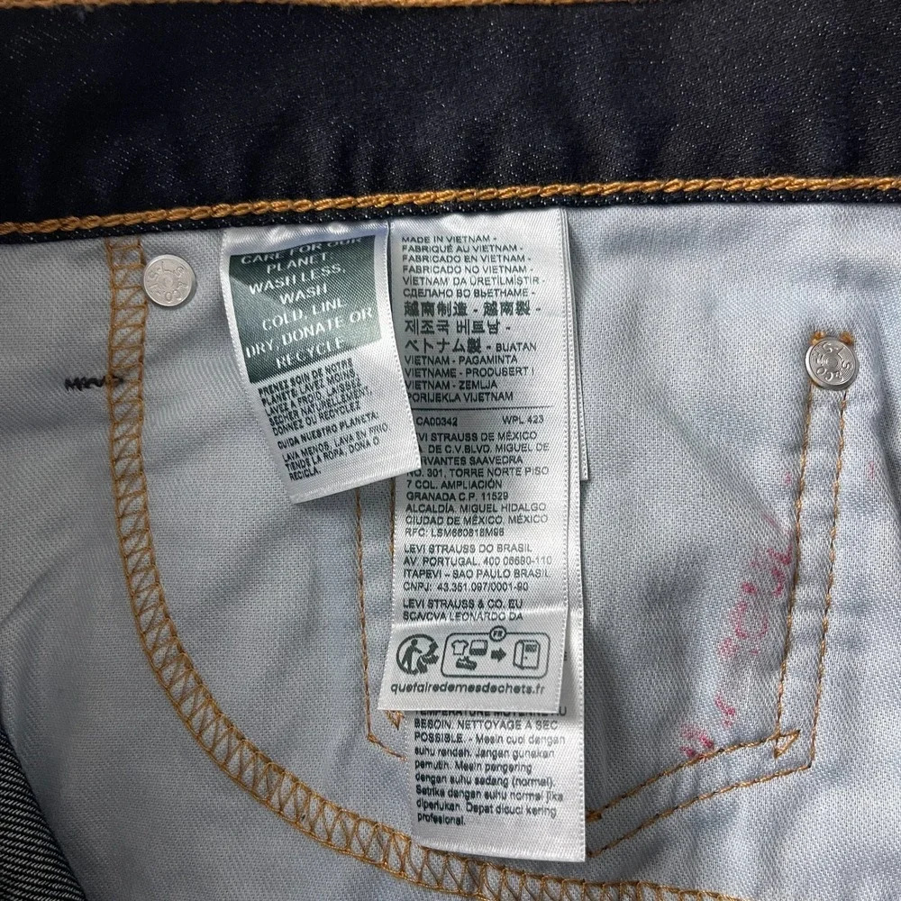 Levis levis 513